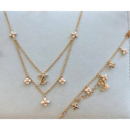 Lv necklace set