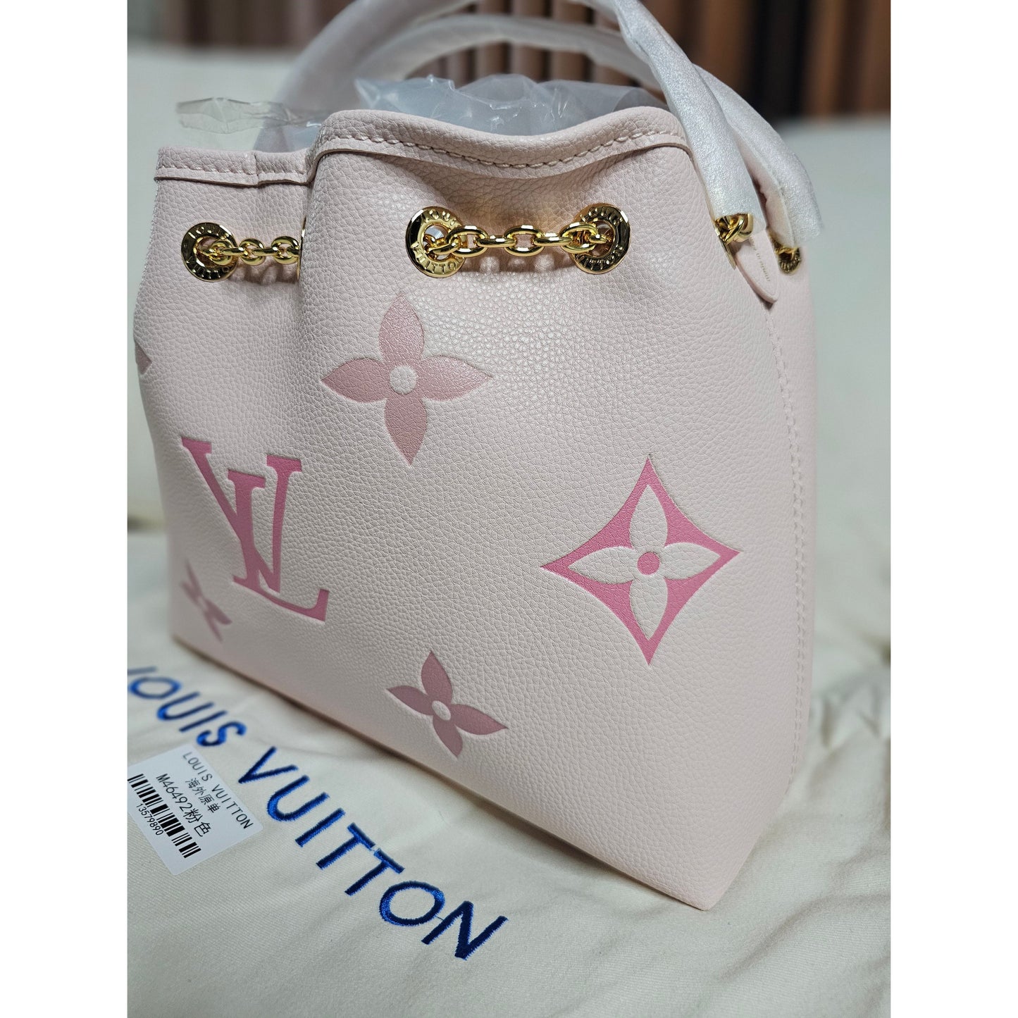 LV Bucket Bag (Pink)