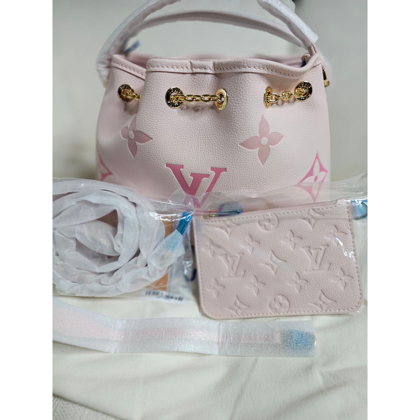 LV Bucket Bag (Pink)